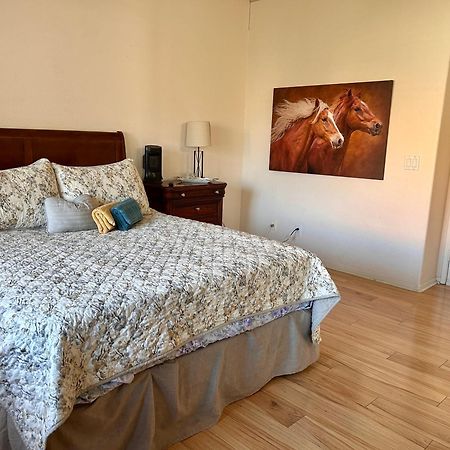 Golden Saddle Suite With Tv And Private Bathroom Hemet Exterior foto