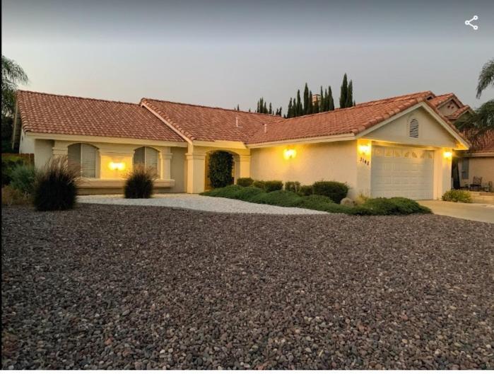 Golden Saddle Suite With Tv And Private Bathroom Hemet Exterior foto