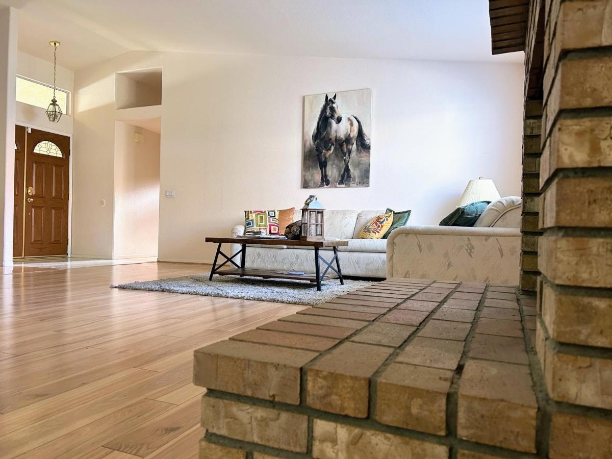 Golden Saddle Suite With Tv And Private Bathroom Hemet Exterior foto