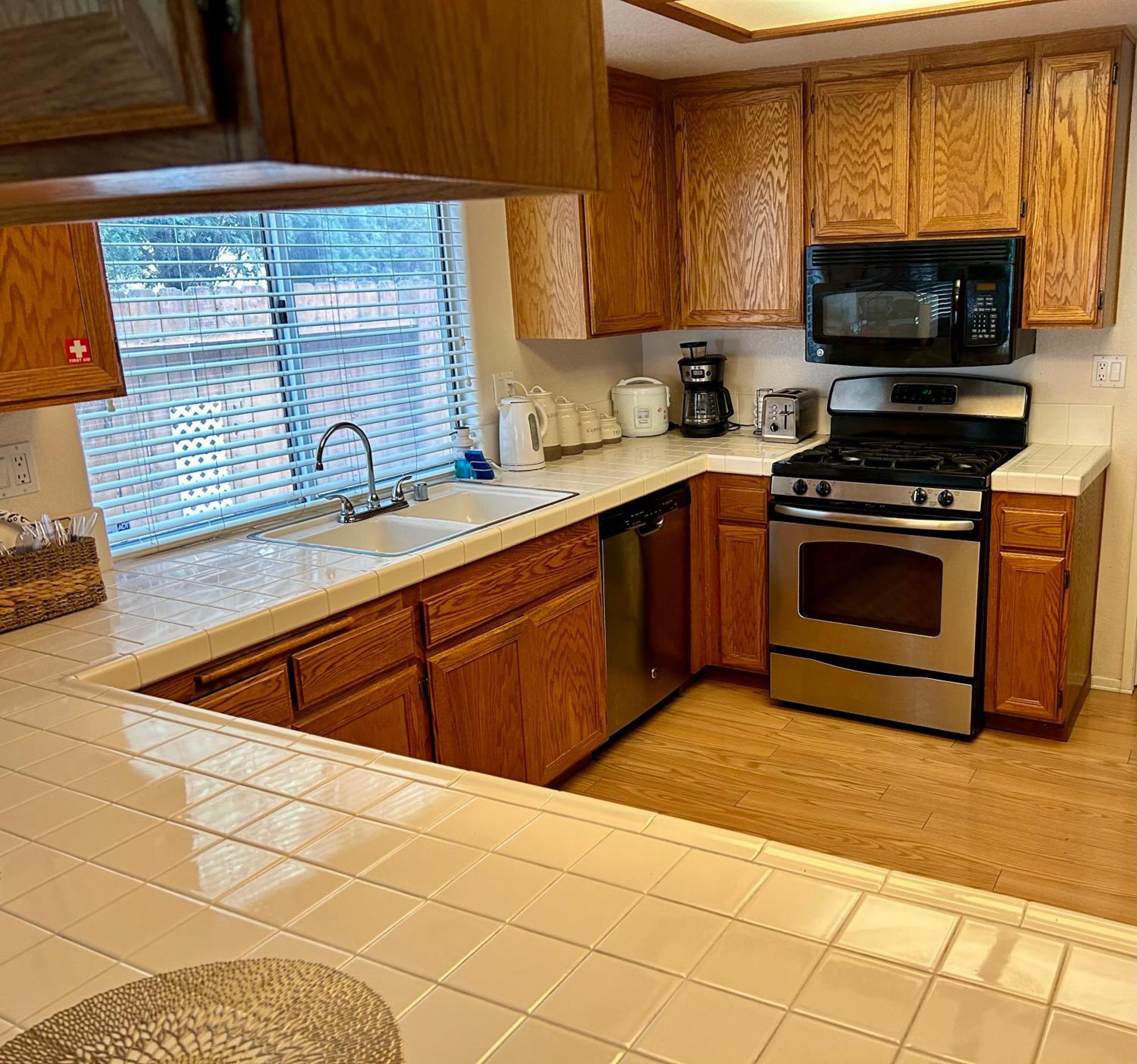 Golden Saddle Suite With Tv And Private Bathroom Hemet Exterior foto