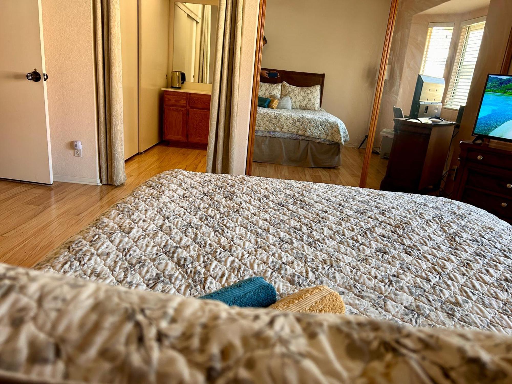 Golden Saddle Suite With Tv And Private Bathroom Hemet Exterior foto
